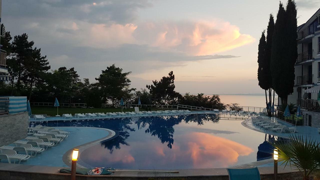 Apartamento Blue Bay Sea View Pomorie Exterior foto